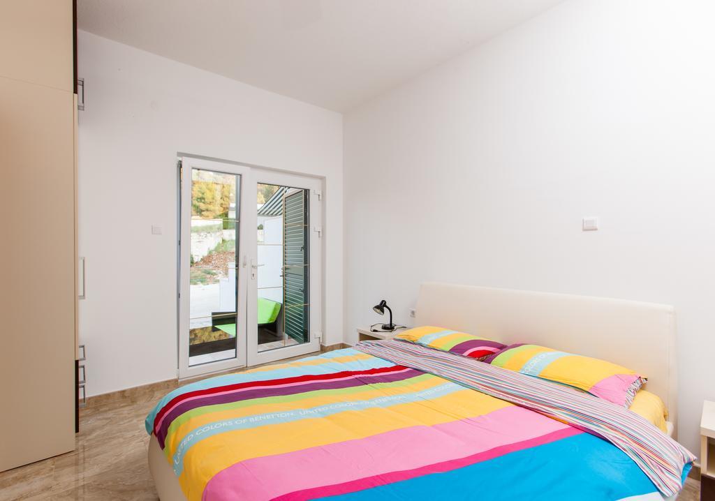 La Perla Apartments Sutivan Rum bild